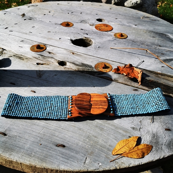 Beaded Turquoise Stretchy Belt with Wooden Hook Clasp Buckle - Picture 13 of 14